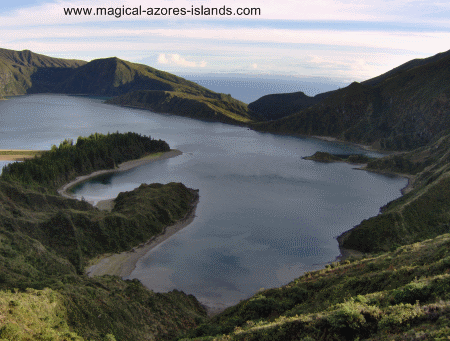 At Lagoa do Fogo