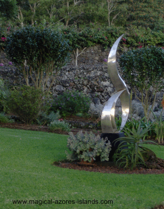 Azores sculpture on lawn