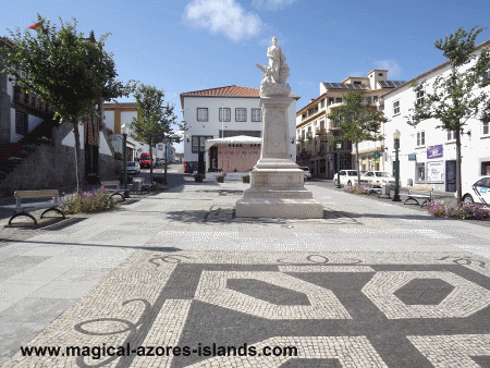 Praia da Vitoria square