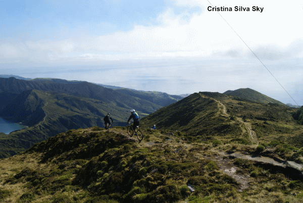 mountain biking at Lagoa do Fogo