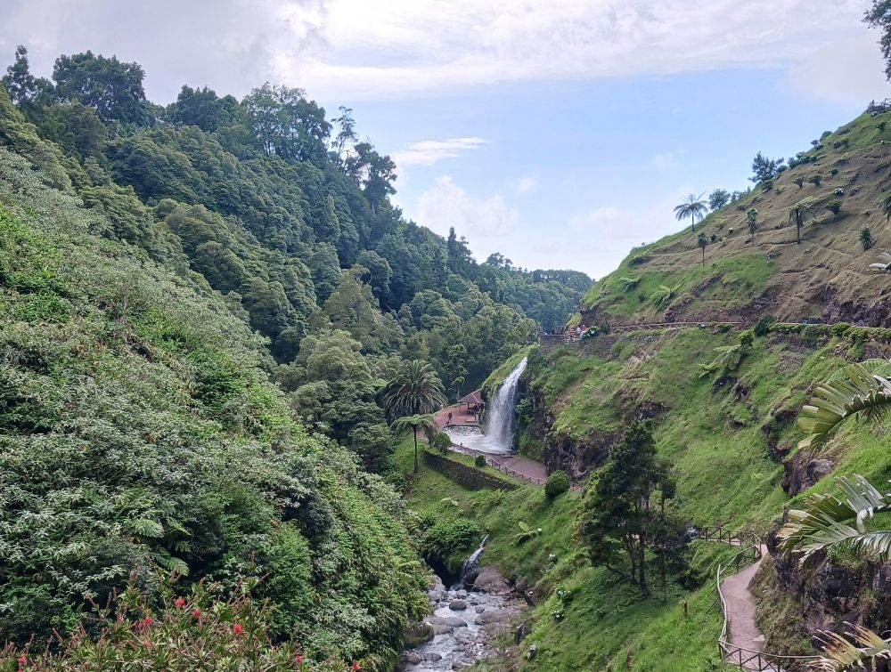 Ribeira dos Caldeiroes