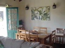 Casa dos Arcos dining area